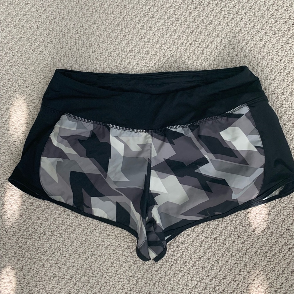 Nike Shorts - barely Worn
